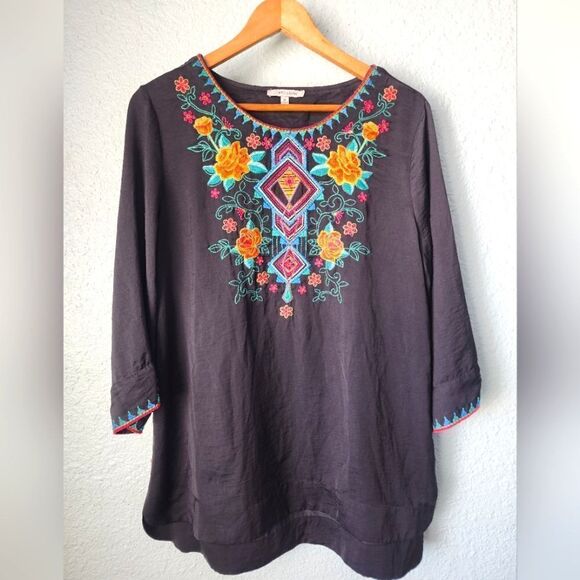 John Mark Tops - John Mark Black Embellished Tunic with Three-Quarter Sleeves Embroidery